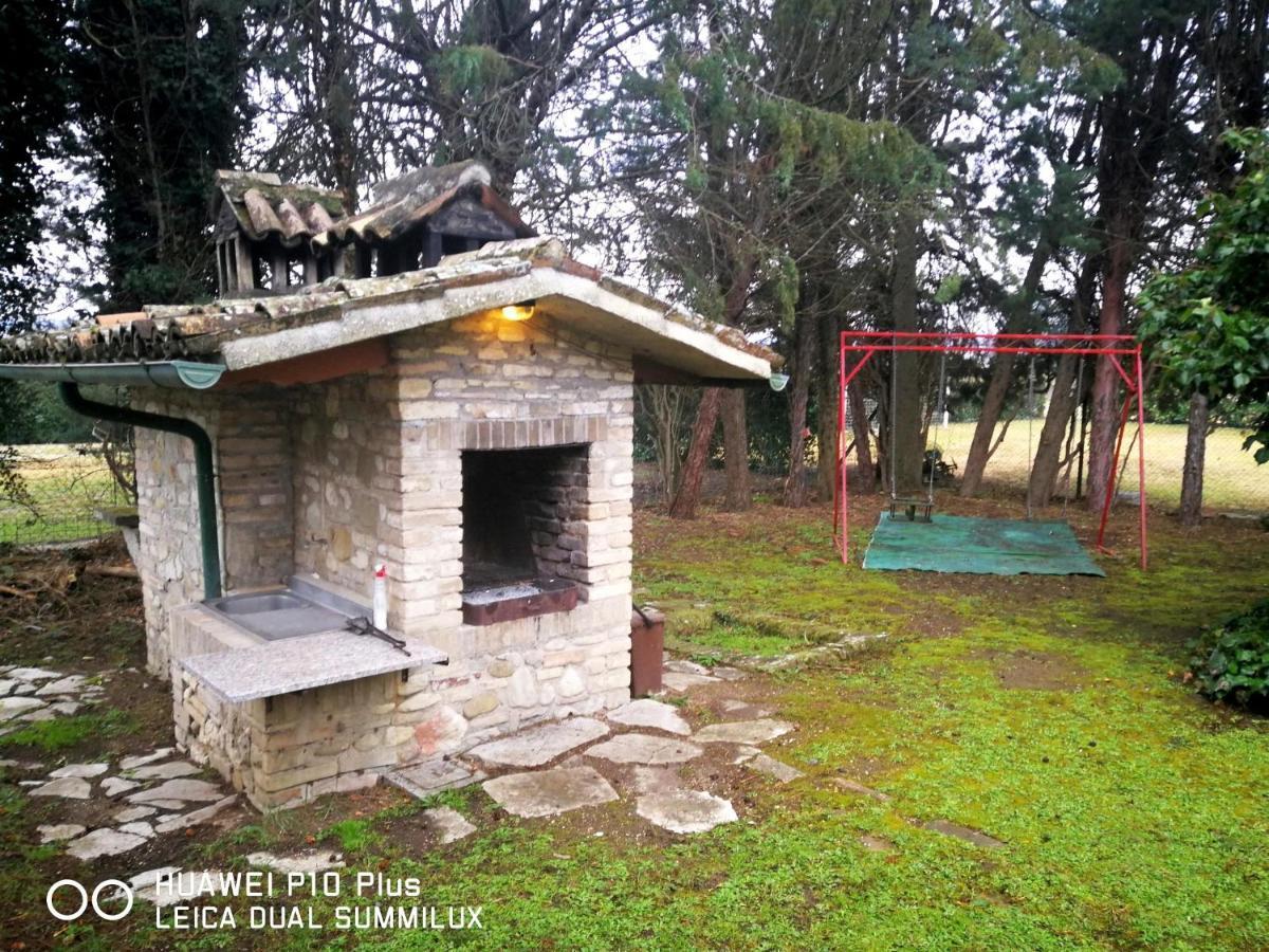 Villa Con Piscina Assisi Esterno foto