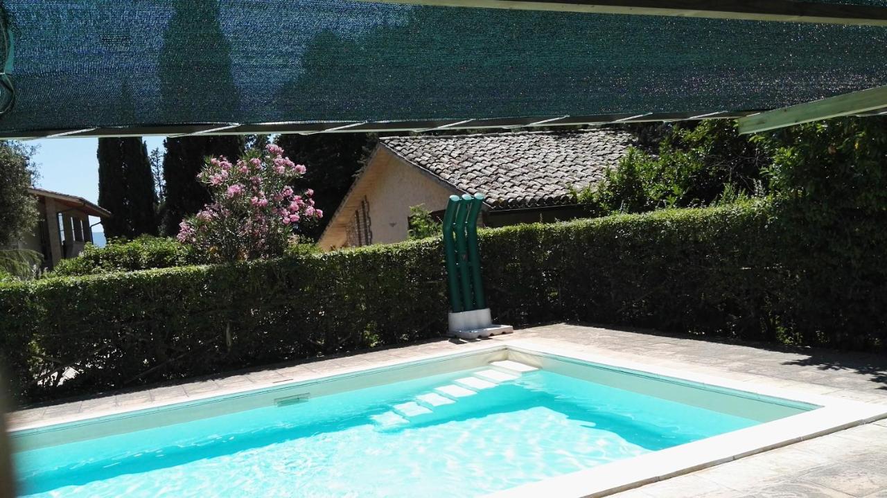 Villa Con Piscina Assisi Esterno foto